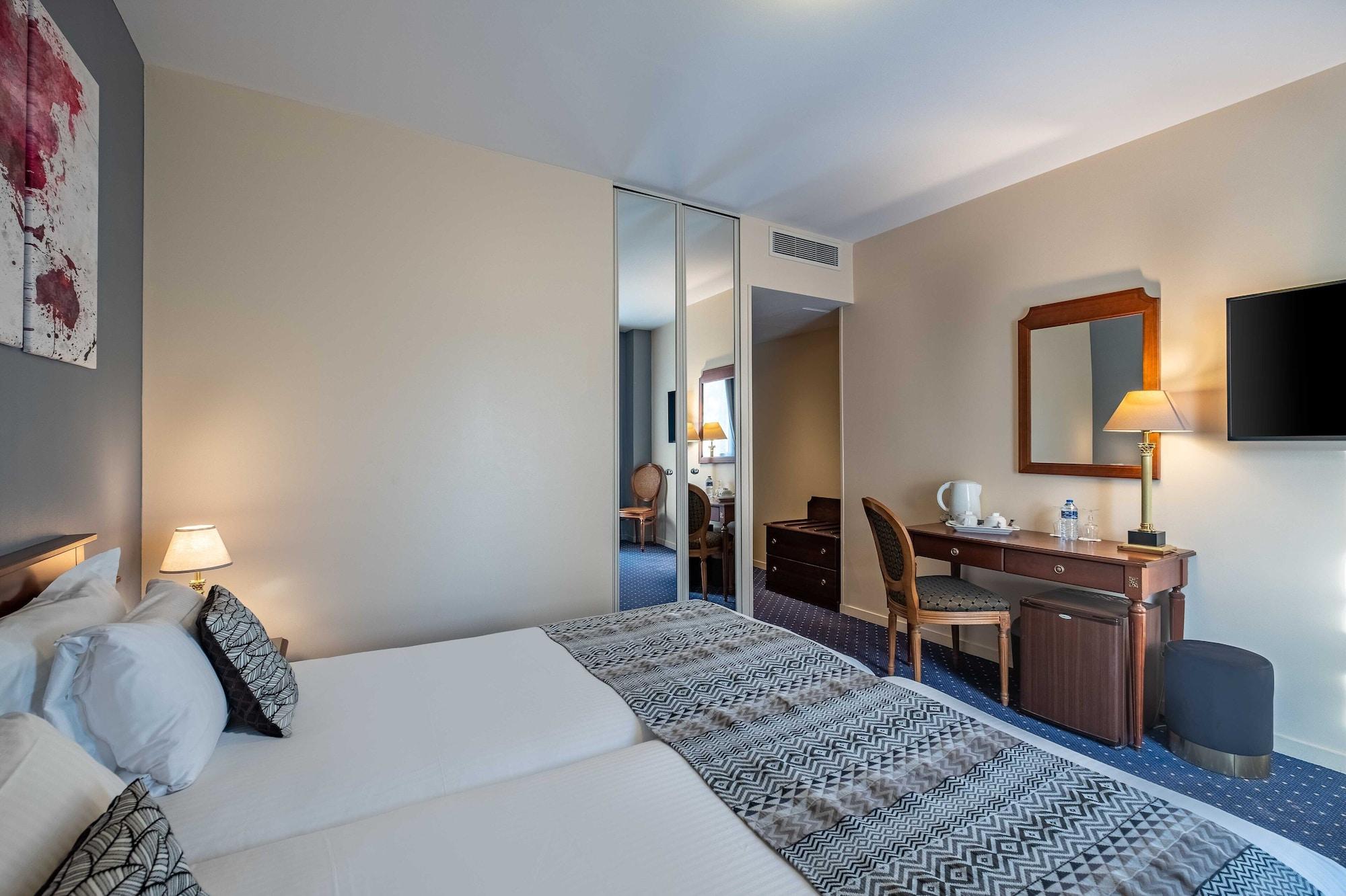 Amiral Hotel Paris Exterior photo