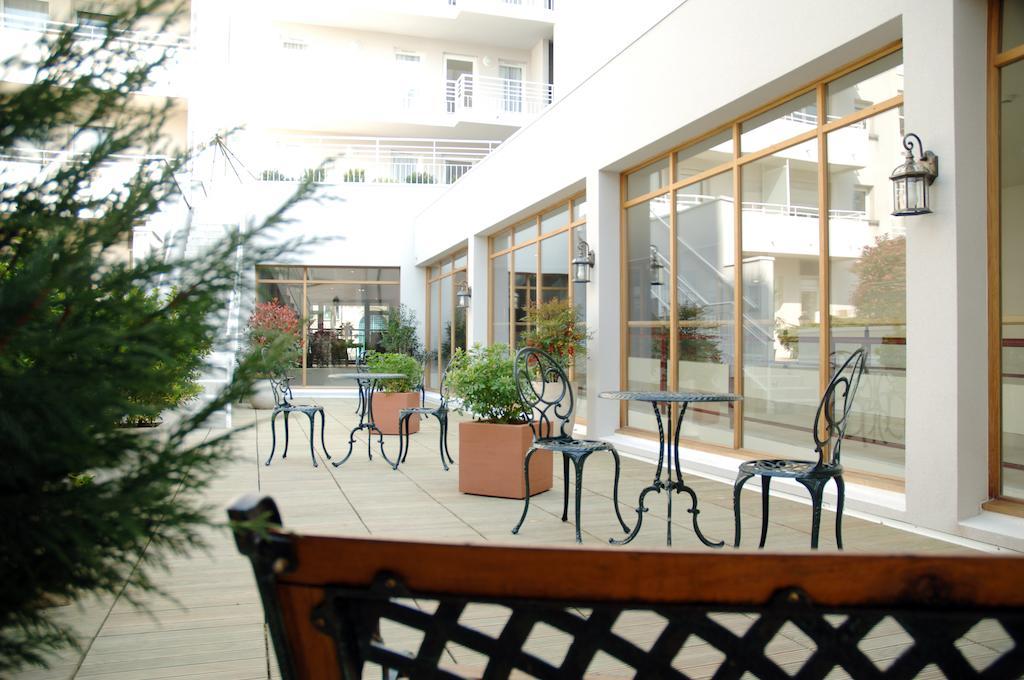 Amiral Hotel Paris Exterior photo