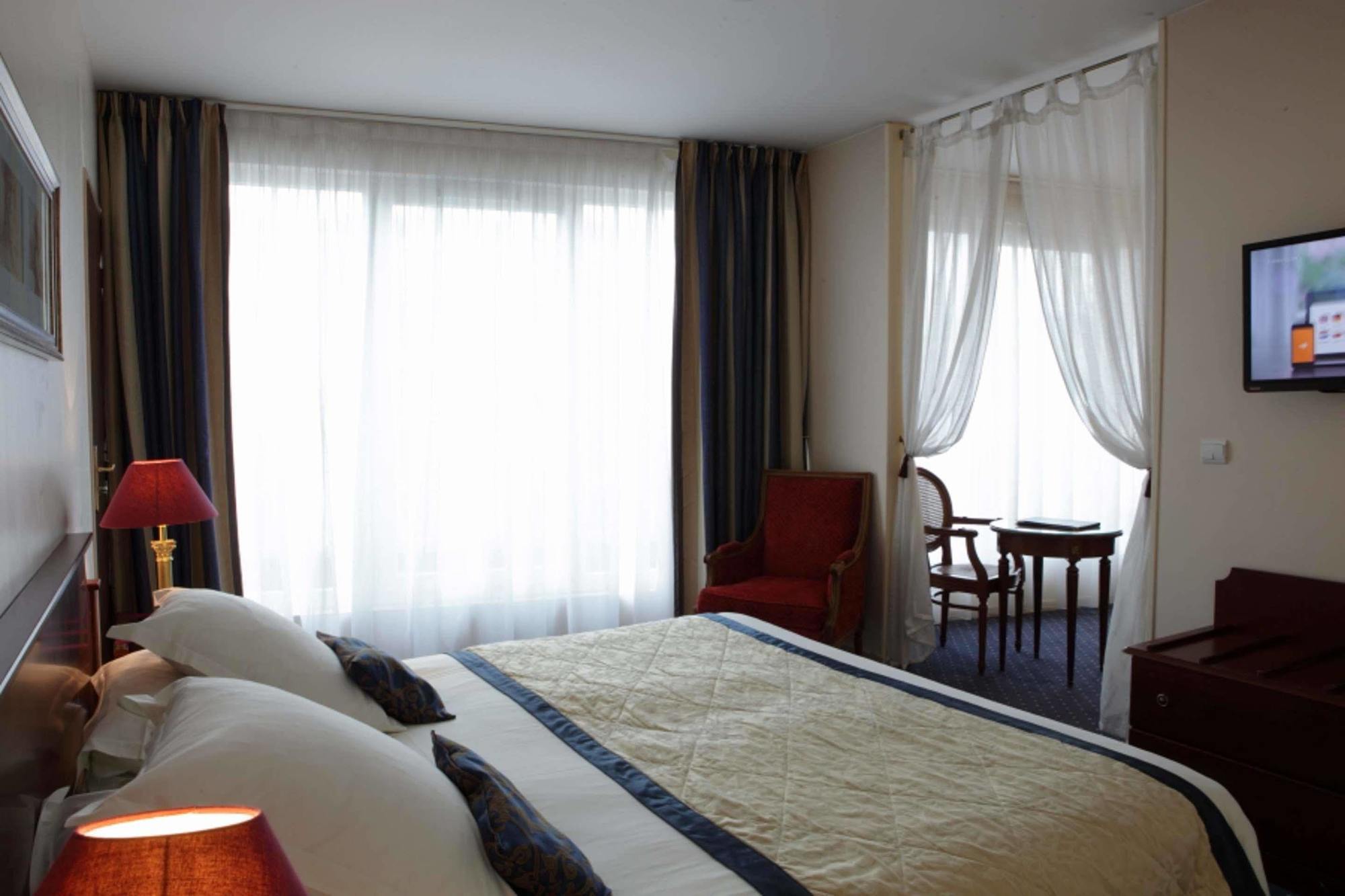 Amiral Hotel Paris Exterior photo